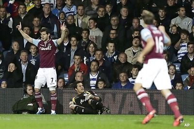 West Ham hold on to beat QPR 2-1 in EPL