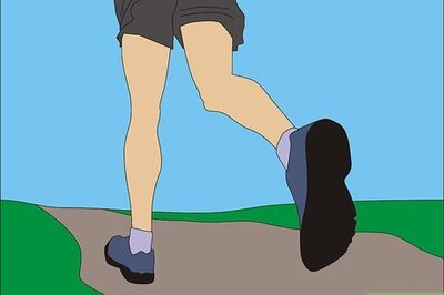 How to Stretch for a Bow and Arrow in Cheerleading