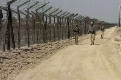 Army major among eight killed in Kashmir