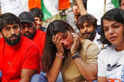 Protesting Wrestlers Condemn Police's Treatment of Delhi University Women Who Took Out March