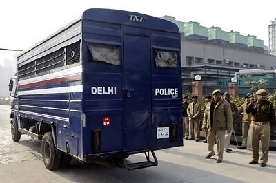 Delhi: Woman police officer leads team to nab criminal