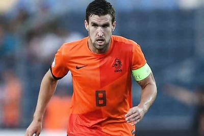 Agent admits Napoli keen on Man United target Strootman