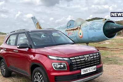 Hyundai Venue S+ With Electric Sunroof Launched in India, Price Starts at Rs 9.36 Lakh