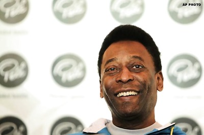 Pele recovers from hip surgery