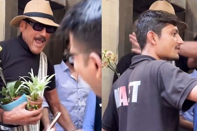 Jackie Shroff HITS Fan On The Head In Pap Video, Leaves Netizens Angry: 'Why Is He Beating...' | Watch