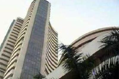 Mkts bounce back on global cues