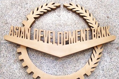 India's GDP to Grow at 11% This Fiscal, Surge in Covid Cases May Put Economic Recovery at Risk: ADB