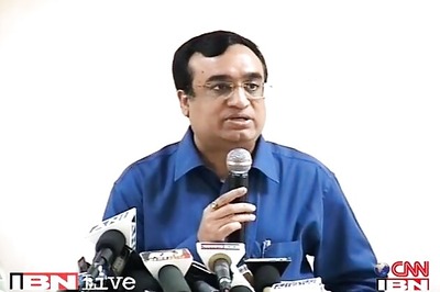 'Govt to enact law for ensuring rights of street vendors'