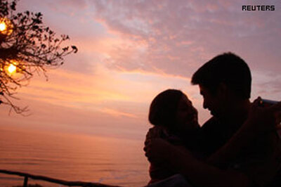 Love at first sight happens in fifth of a second