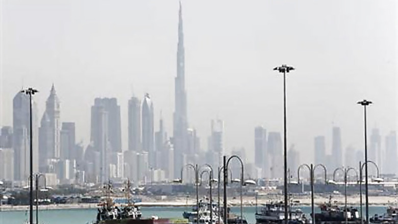 Abu Dhabi employees in fix over losing Dubai life