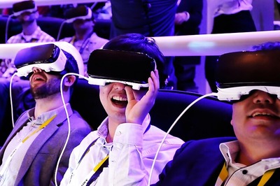 Never tried virtual reality? Here's what it's like