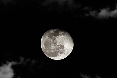 Supermoon To Be Visible Tonight: How To Click Beautiful Images Using Your Smartphone Camera