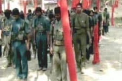 Naxals meet in public, govt red faced