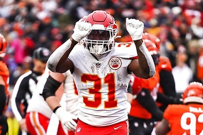 Fenton, Williams Inactive For Chiefs Against Bills