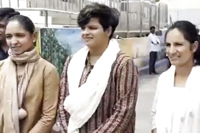 Watch: Harmanpreet Kaur And Teammates Offer Prayers At Tirupati Balaji Temple