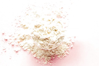 Dry Scooping: Why You Need To Give This Pre-Workout Trend A Miss