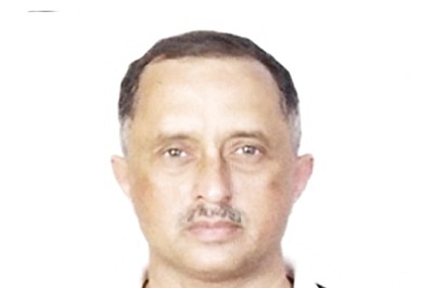 Captain Deepak Sathe, Commander of Ill-fated Air India Flight, Was a Decorated Ex-IAF Fighter Pilot