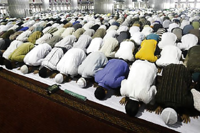 Change prayer position, Indonesian Muslims told