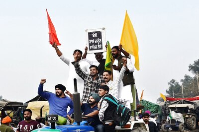 'Perhaps They Will Reach Modi, Shah': Young Farmers Fly Kites Imprinted with Messages at Singhu Border