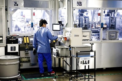 Apple Recycling Old iPhone For Parts With Disassembly Robot 'Daisy'