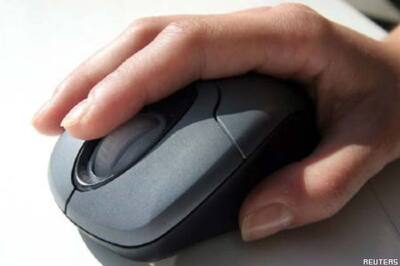 Man faces charges for reading wife's e-mail