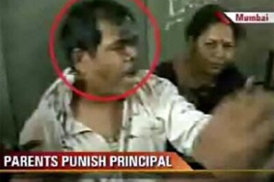 Top Videos 2008: ATS chief killed |  Terrorists on CCTV | MMS: Inside Taj | Play golf, get rich | SRK, Sallu fight