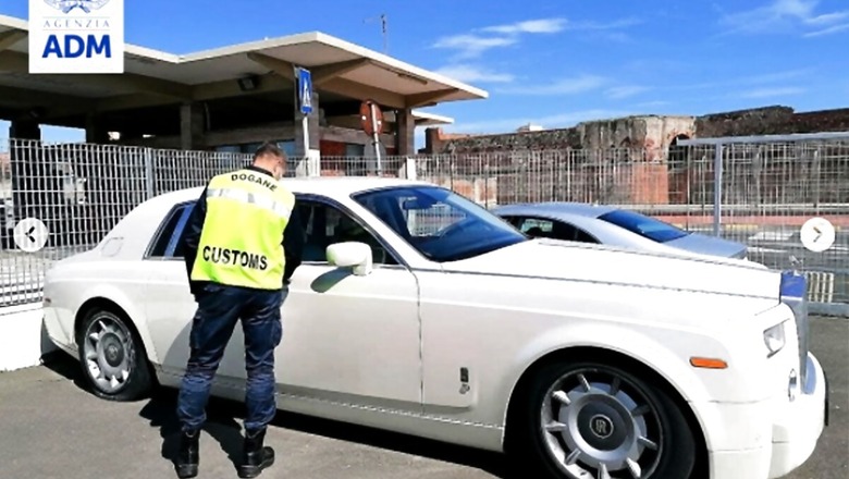 Rolls-Royce Phantom with Crocodile Leather Interiors Seized by Italian Customs Officials, Here's Why