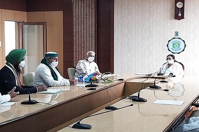 Mamata Assures Farmer Leaders of Support to Stir, Says Bulldozing States Not Good for Federal Structure