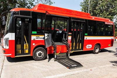Tata Motors Delivers 26 Electric Buses to BEST, has features like WiFi Hotspot, Charging Ports