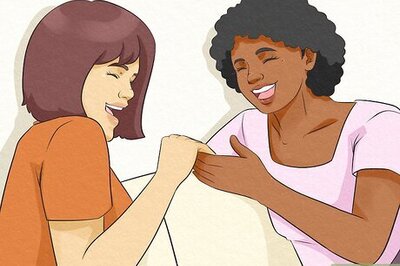 What Are Lesbian Nails, and What Do They Mean?