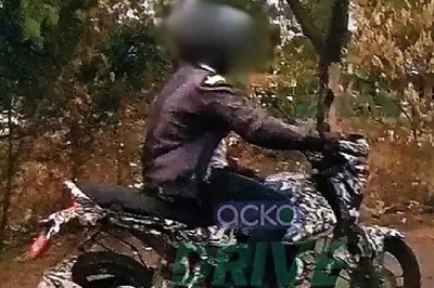 Bajaj to Launch CNG Motorcyle on 17 July, Spy Shots Surfaced on Internet