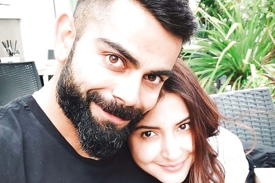 Virat Kohli And Anushka Sharma Sharpen Their Cricket Skills at Home