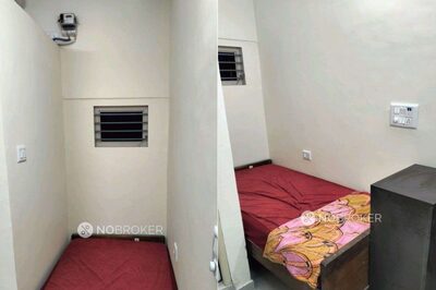 Bengaluru's 1 RK Flat Listing Goes Viral For Offering Nothing More Than a 'Bed' For Rs 12,000