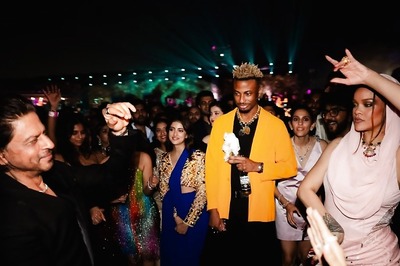 Shah Rukh Khan Shakes A Leg With Rihanna; Poses With Gauri, Suhana, AbRam At Anant Ambani's Pre-Wedding Gala