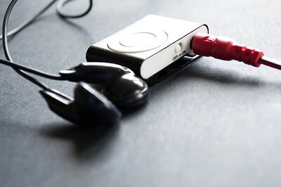 Tune In To Happy Songs To Recall Positive Memories