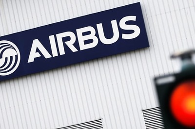 Airbus to Fit More Seats Into A380 Super-jumbo With Slimmer Staircase