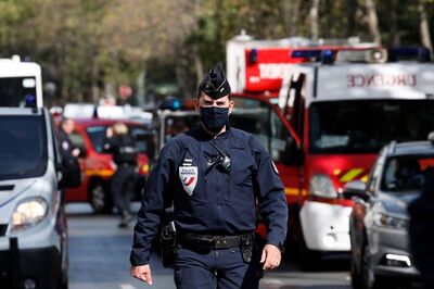 Group Stages 'Fireworks Attack' at Police Station Outside Paris amid Growing Antipathy Towards Security Forces