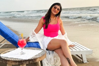 Actress Yashika Anand's Crop Top Avatar Is 10/10 For A Beach Outing