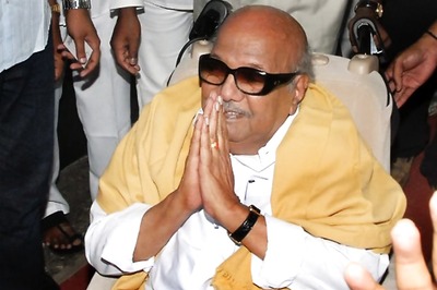 Mamata Pays Tribute to Karunanidhi on His First Death Anniversary