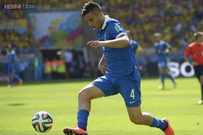 Roma firm up their worrisome defence with Kostas Manolas