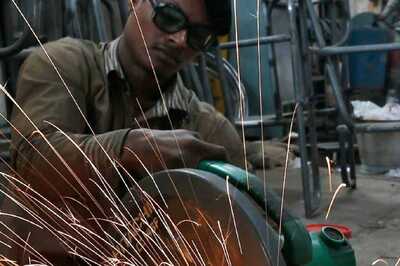 India's Manufacturing PMI Falls to 3-month Low as Demand Softens