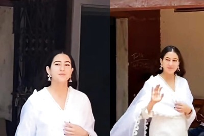 Sara Ali Khan Steps Out in Gorgeous All White Ethnic Attire, Fans Hail Her Simplicity