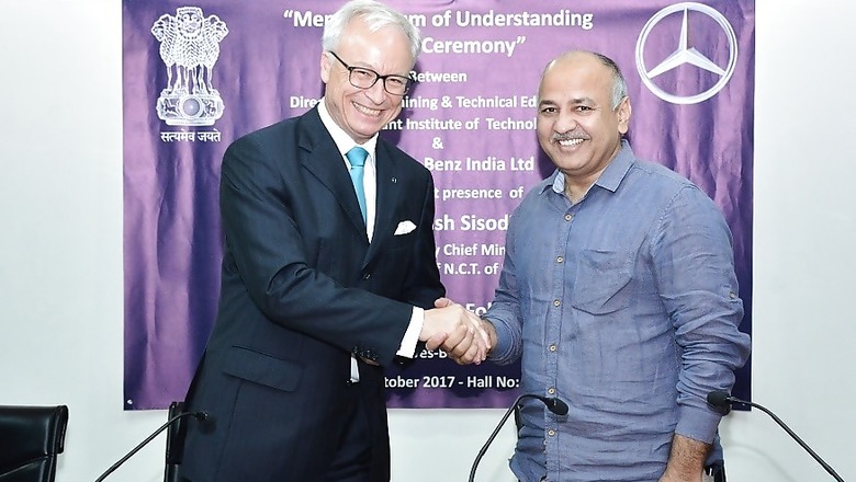 Mercedes-Benz Launches Mechatronics Program in Association With Delhi Government
