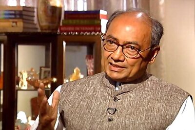 Digvijaya releases letters of TDP, YSR Congress favouring Telangana