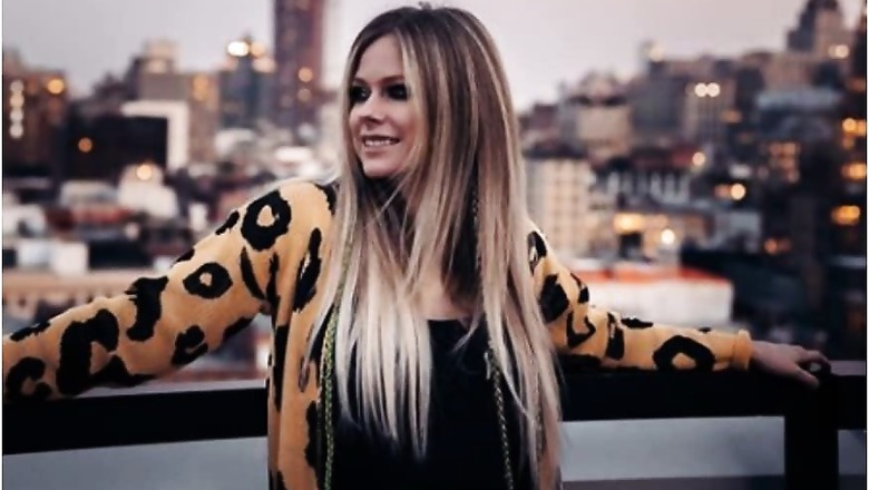 Avril Lavigne Dating Pete Jonas