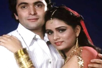 When Padmini Kolhapure Had to Slap Rishi Kapoor 8 Times While Shooting For Prem Rog