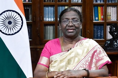 One Lamp Can Light Up Many Others; Share Joys with Poor, Needy, Says Prez Murmu on Diwali Eve