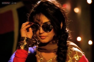 Huma Qureshi unveils green sari collection