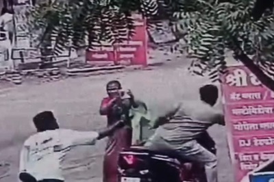 Maharashtra: Woman Chases Away Three Men Who Attacked Her Son With Sword In Broad Daylight | Video