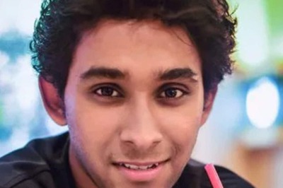 Bengal Photographer’s Trip to Nepal Turns into Nightmare as Printouts of US Dollars Land Him in Jail